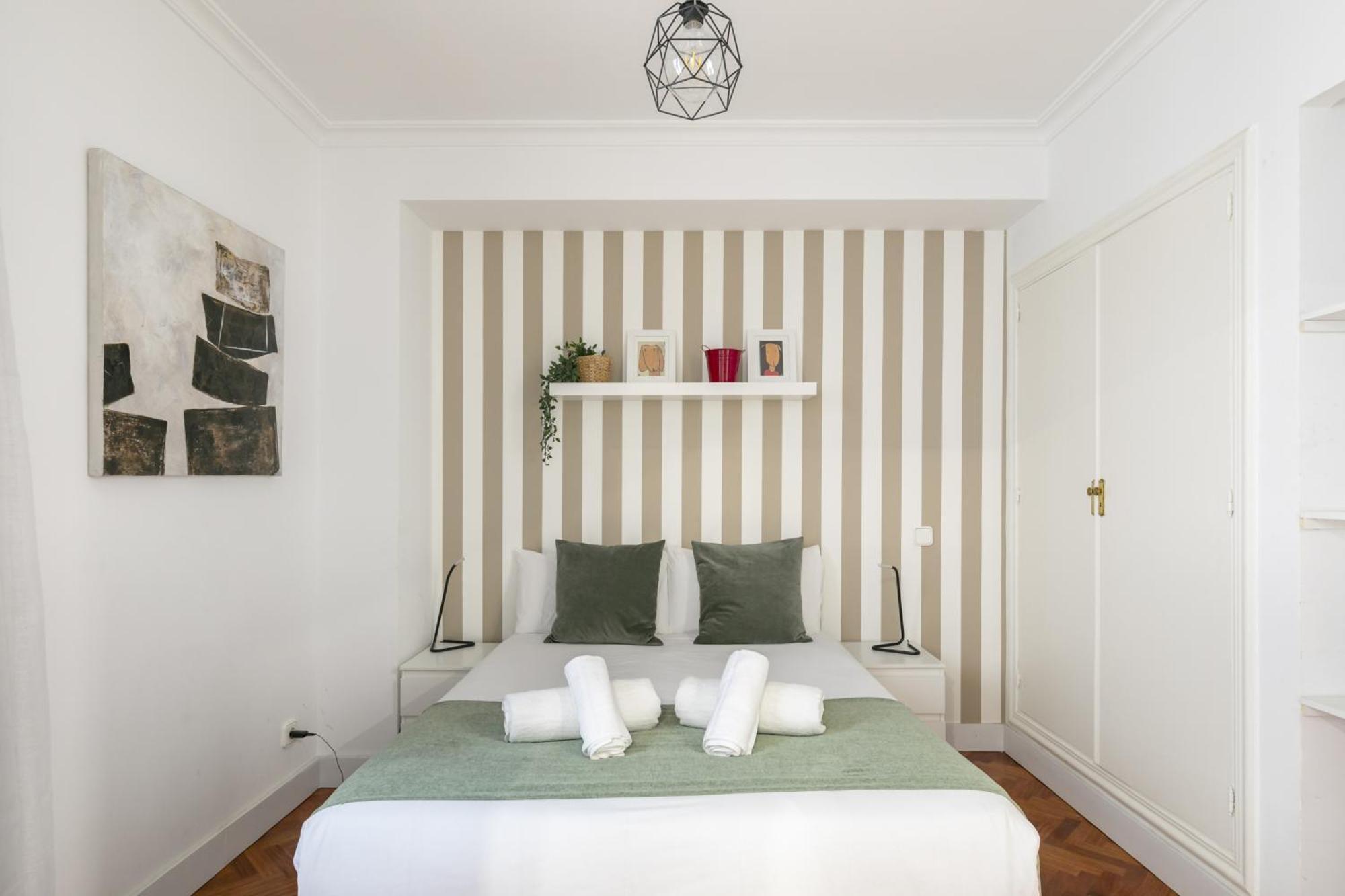 Apartamento Con Vistas Al Parque Del Retiro Madri