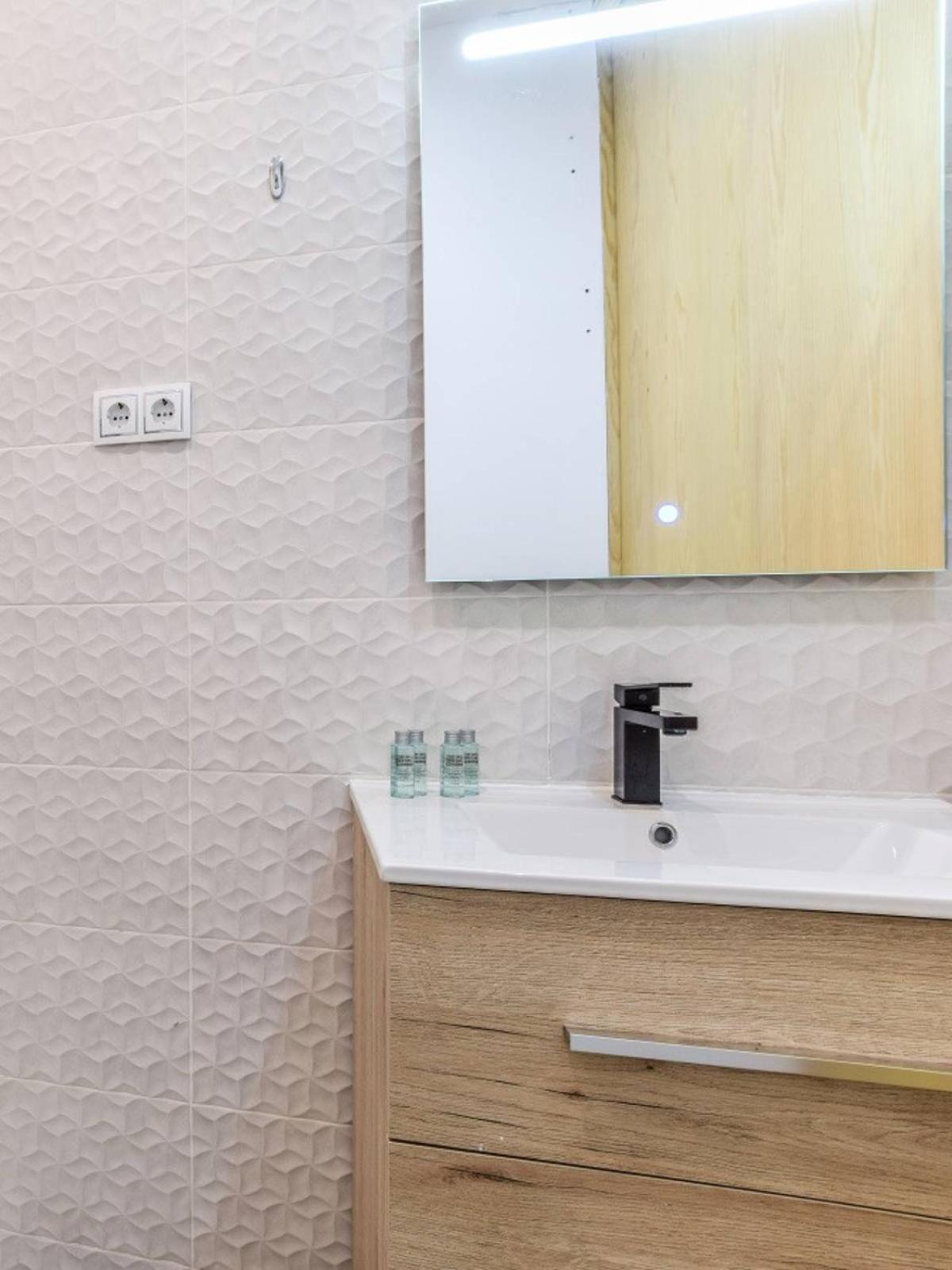 Apartamento Estudio Chic En El Corazon De Madrid, Junto A Gran Via Madrid