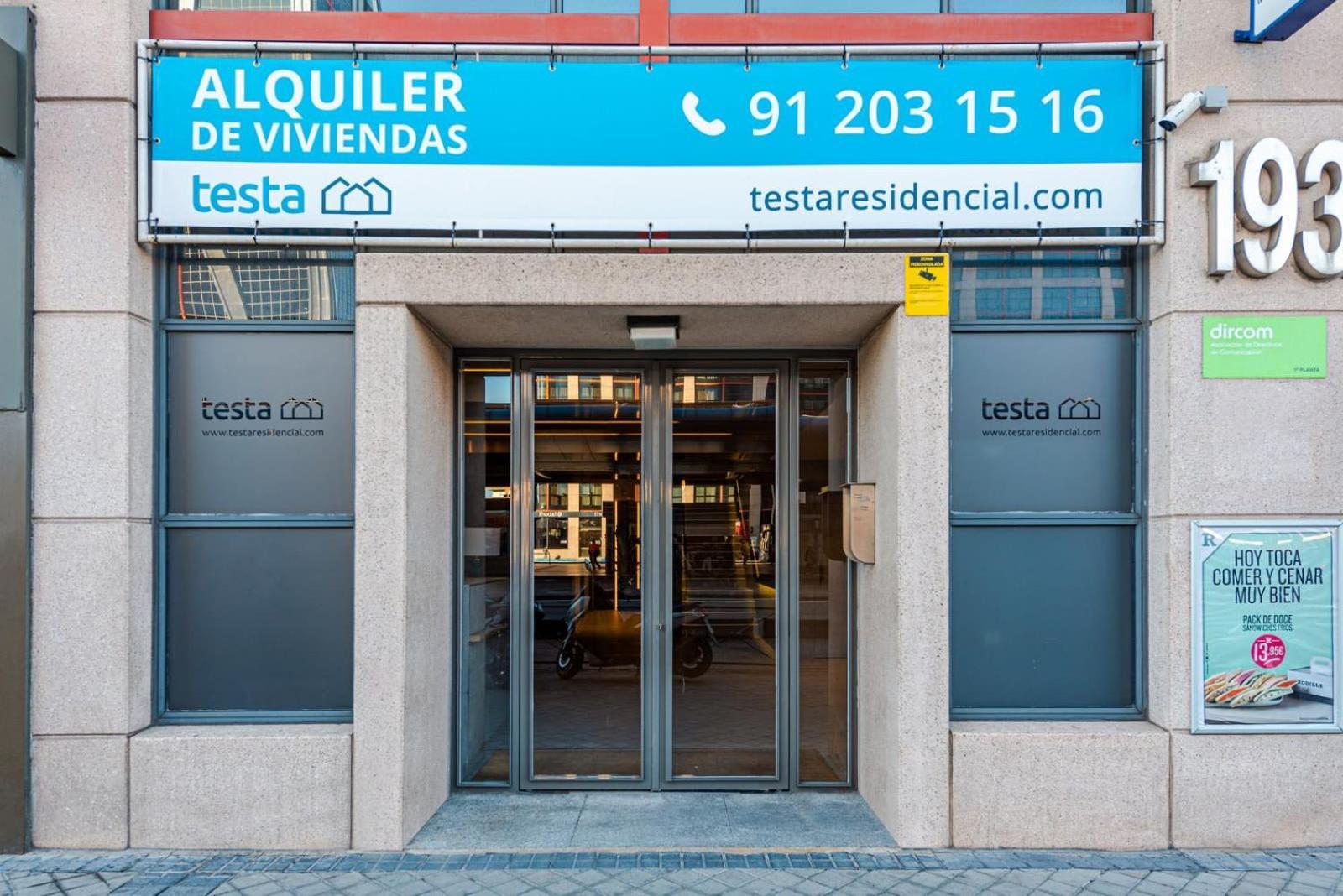 Unique And Sophisticated Design In Financial Centre * Madrid