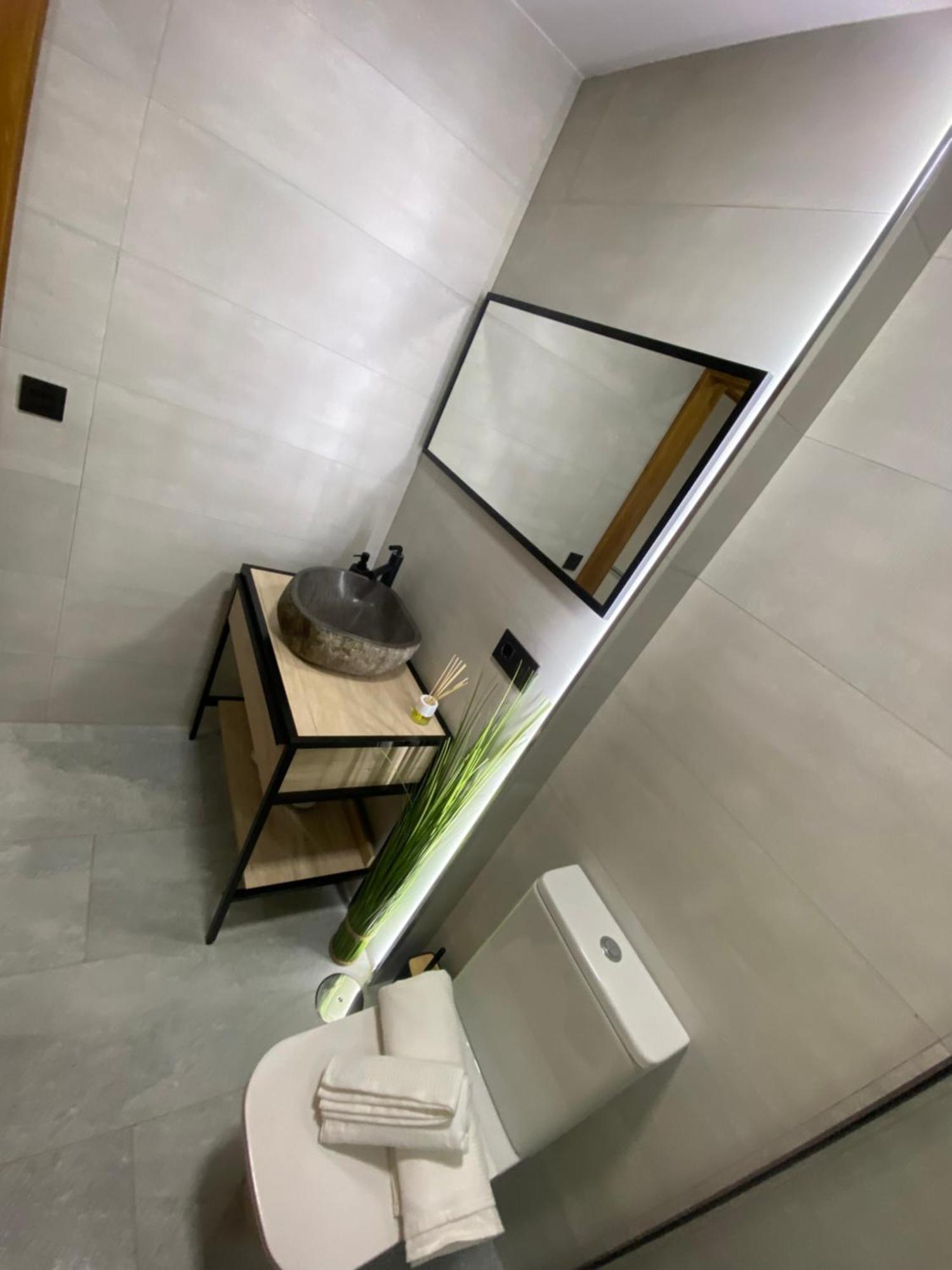 Apartamento Centrico, Luminoso Y Equipado