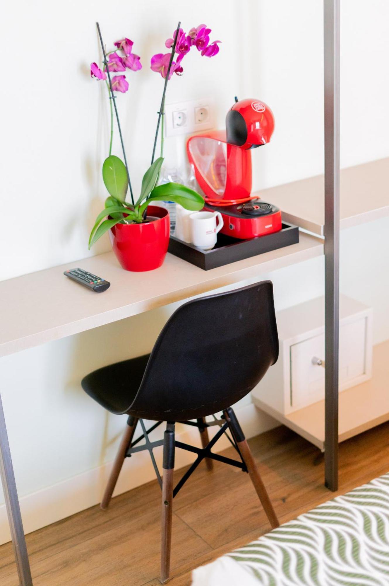 Albergue Charlotte-gran Via *