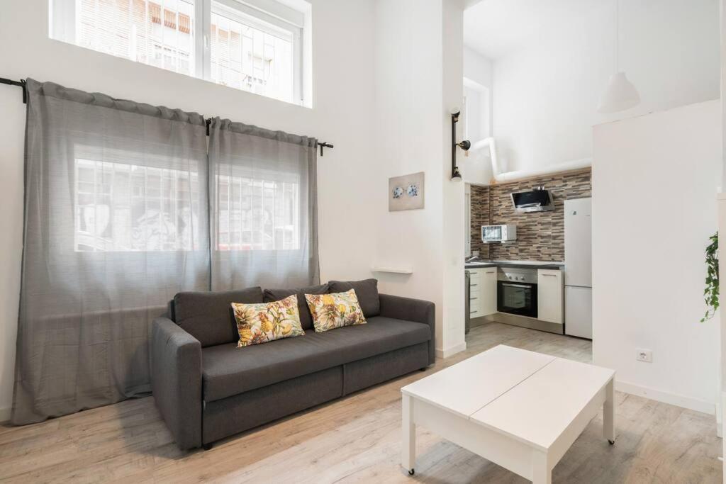 Apartment Charming Flat In Madrid-rio Madrid