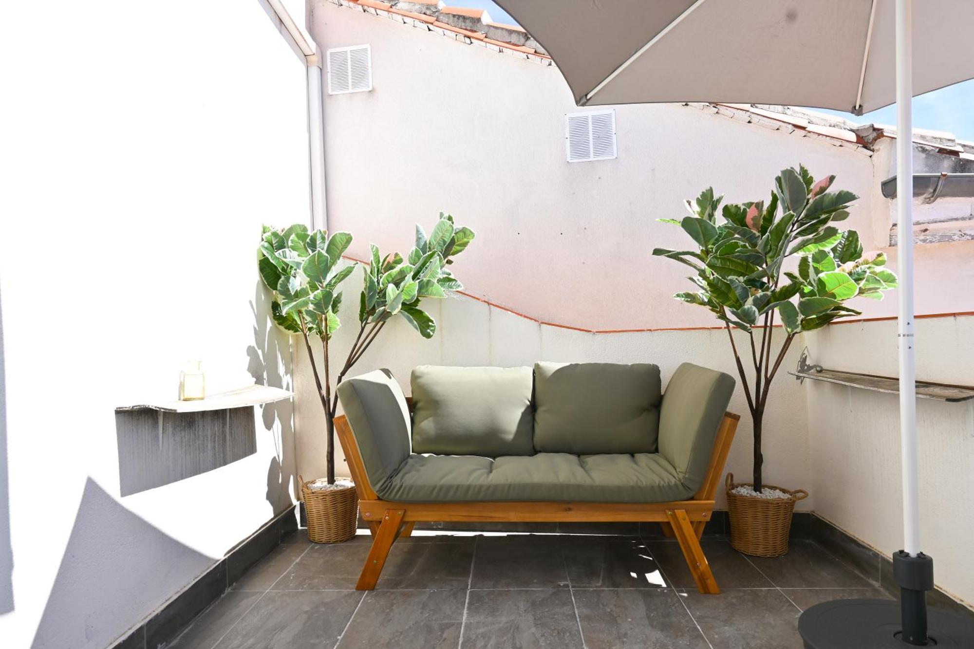 For You Apartamento De Dos Con Terraza En El Corazon De Malasana Ecl4ºa Madrid