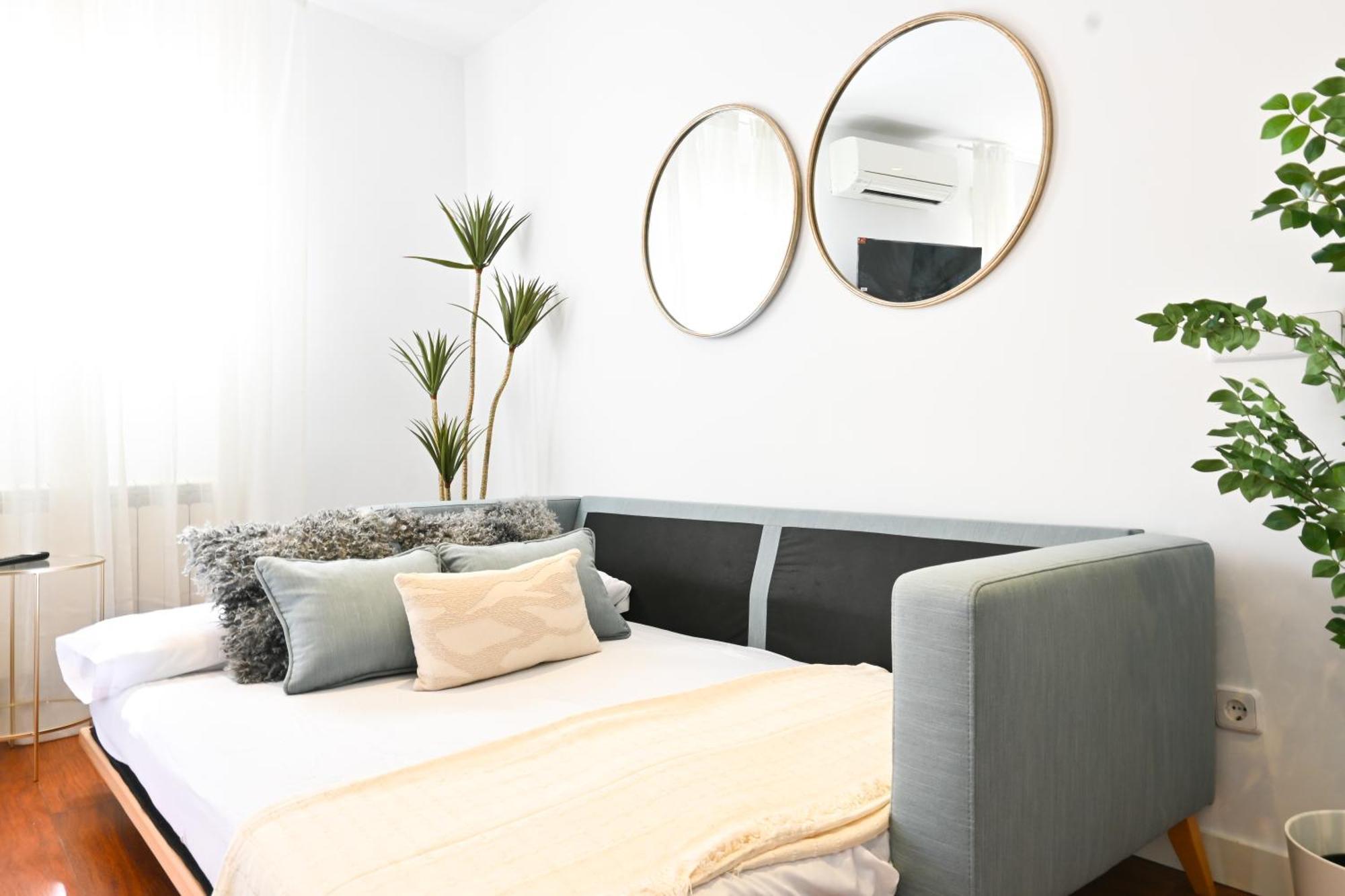 For You Apartamento De Dos Con Terraza En El Corazon De Malasana Ecl4ºa Apartment