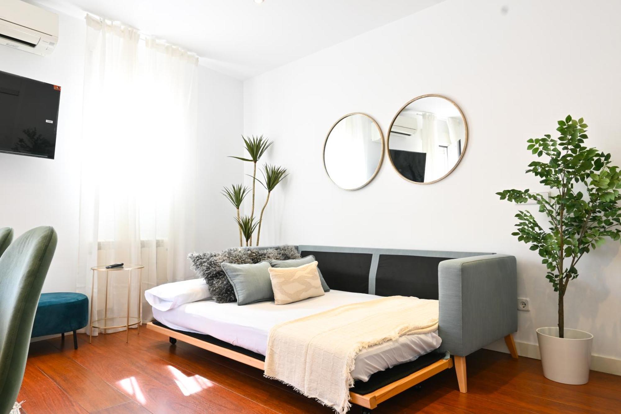 For You Apartamento De Dos Con Terraza En El Corazon De Malasana Ecl4ºa * Madrid