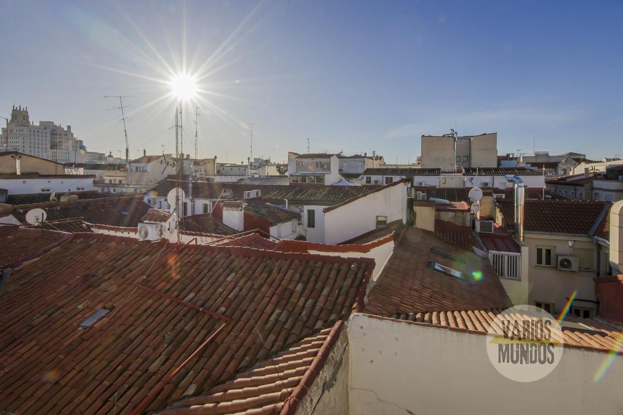 Sunny 3pax En Plena Plaza De Chueca * Madrid
