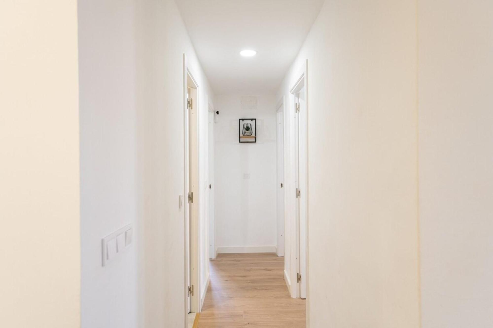 Moderncozy Near Barajas Apartment *