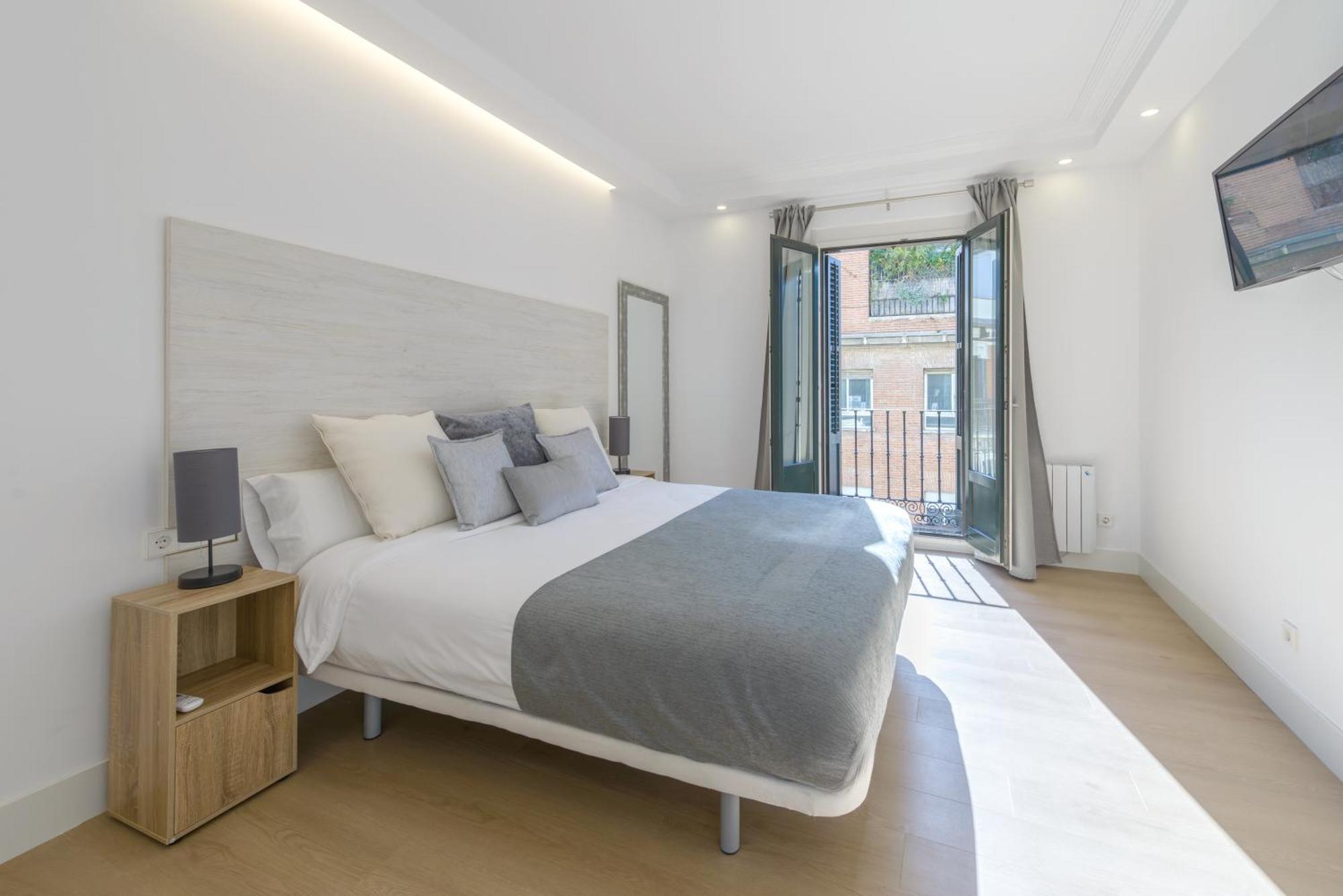 Apartment Gran Via New 2br 1bth Elevator *