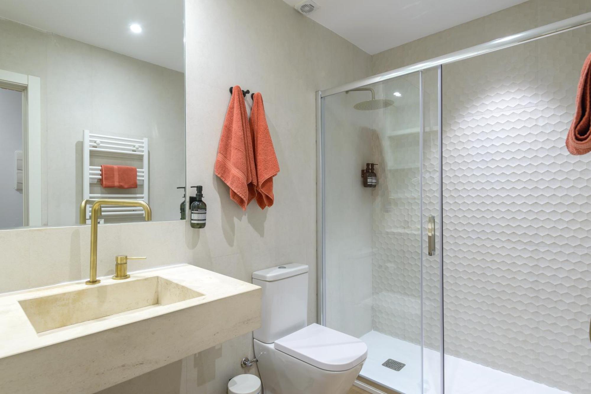 Apartment Gran Via New 2br 1bth Elevator *