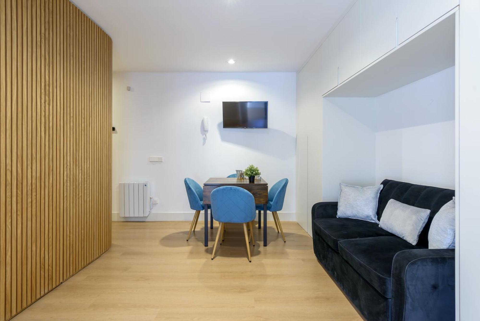 Gran Via New 2br 1bth Elevator Apartment *