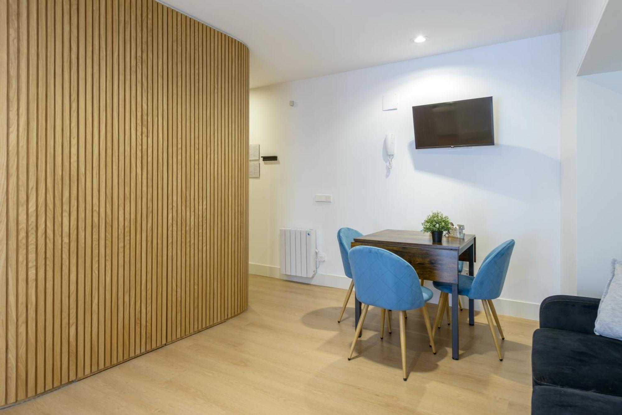 Gran Via New 2br 1bth Elevator Apartment *