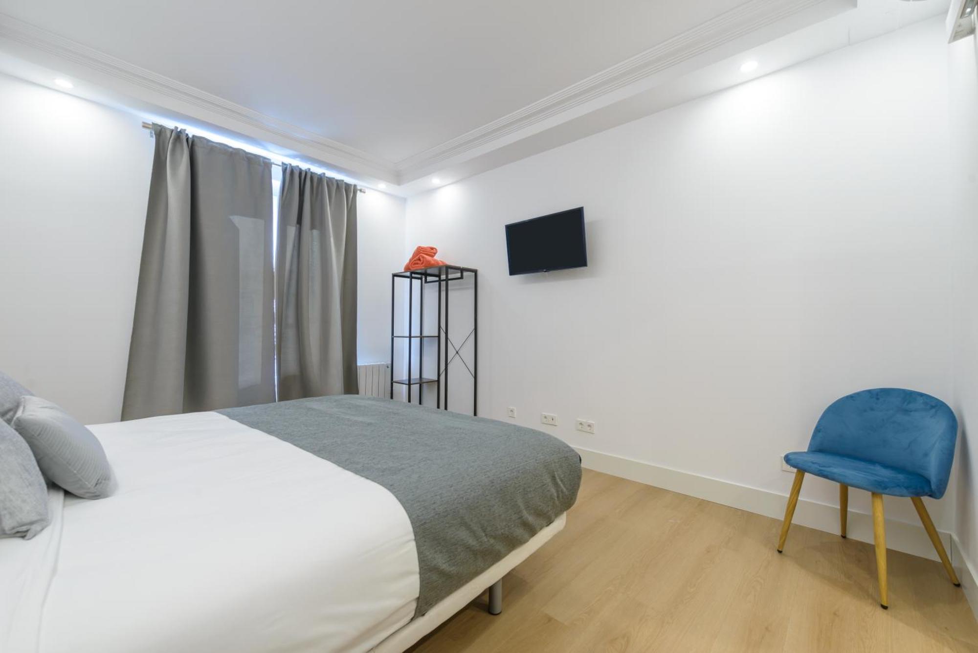 Apartment Gran Via New 2br 1bth Elevator Madrid
