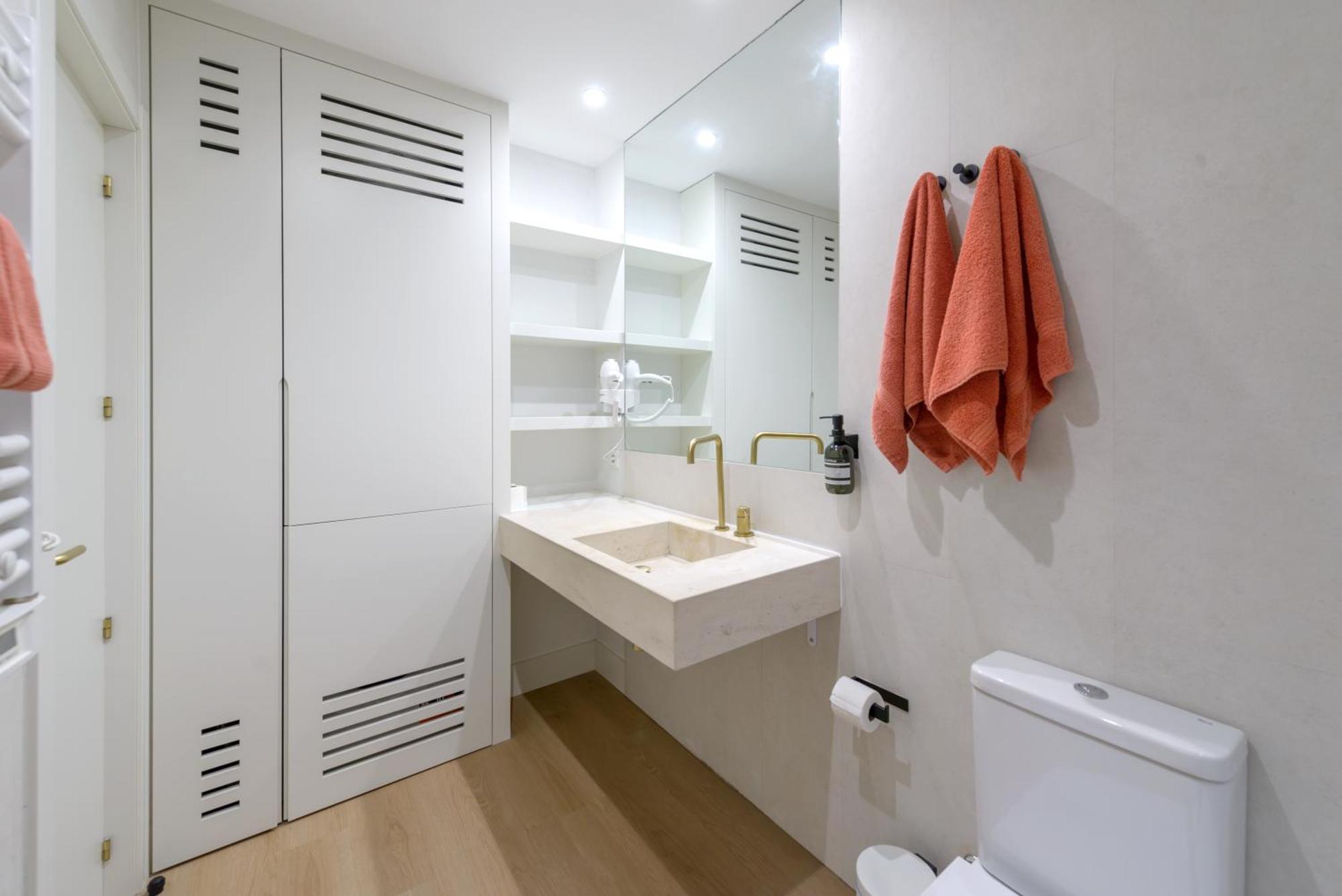 Apartment Gran Via New 2br 1bth Elevator