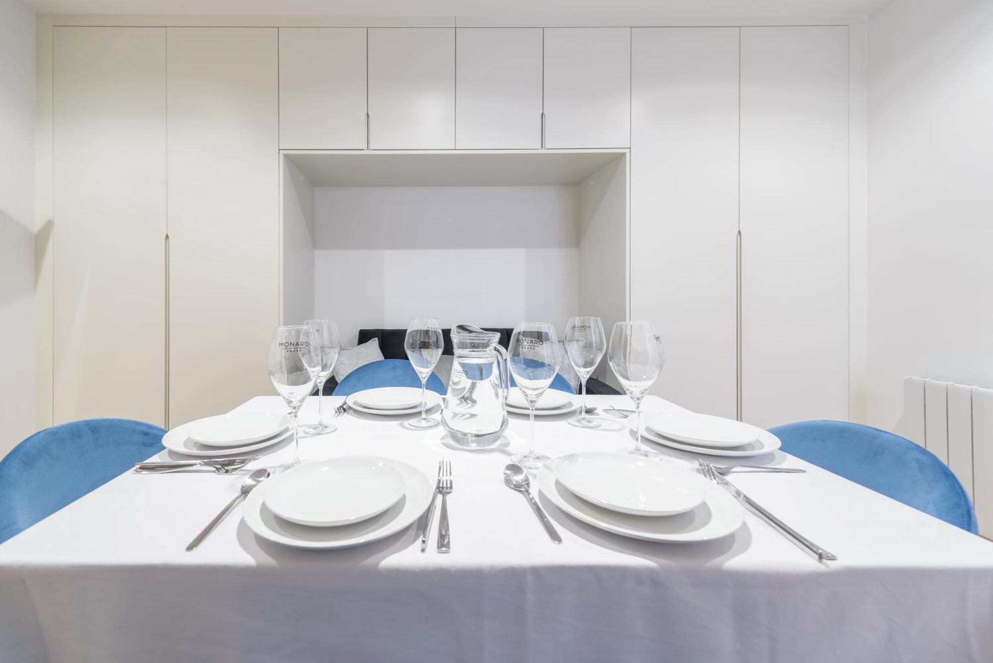 Apartment Gran Via New 2br 1bth Elevator Madrid