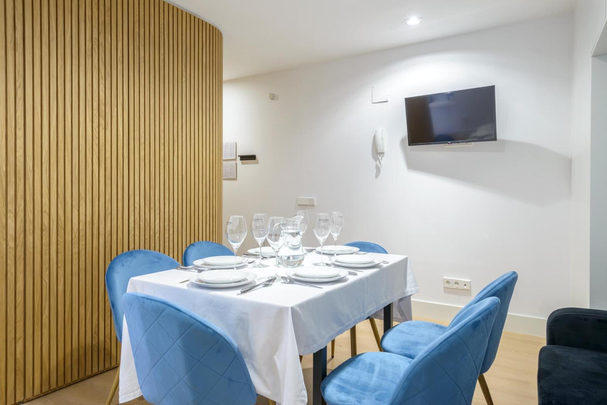 Gran Via New 2br 1bth Elevator Apartment *