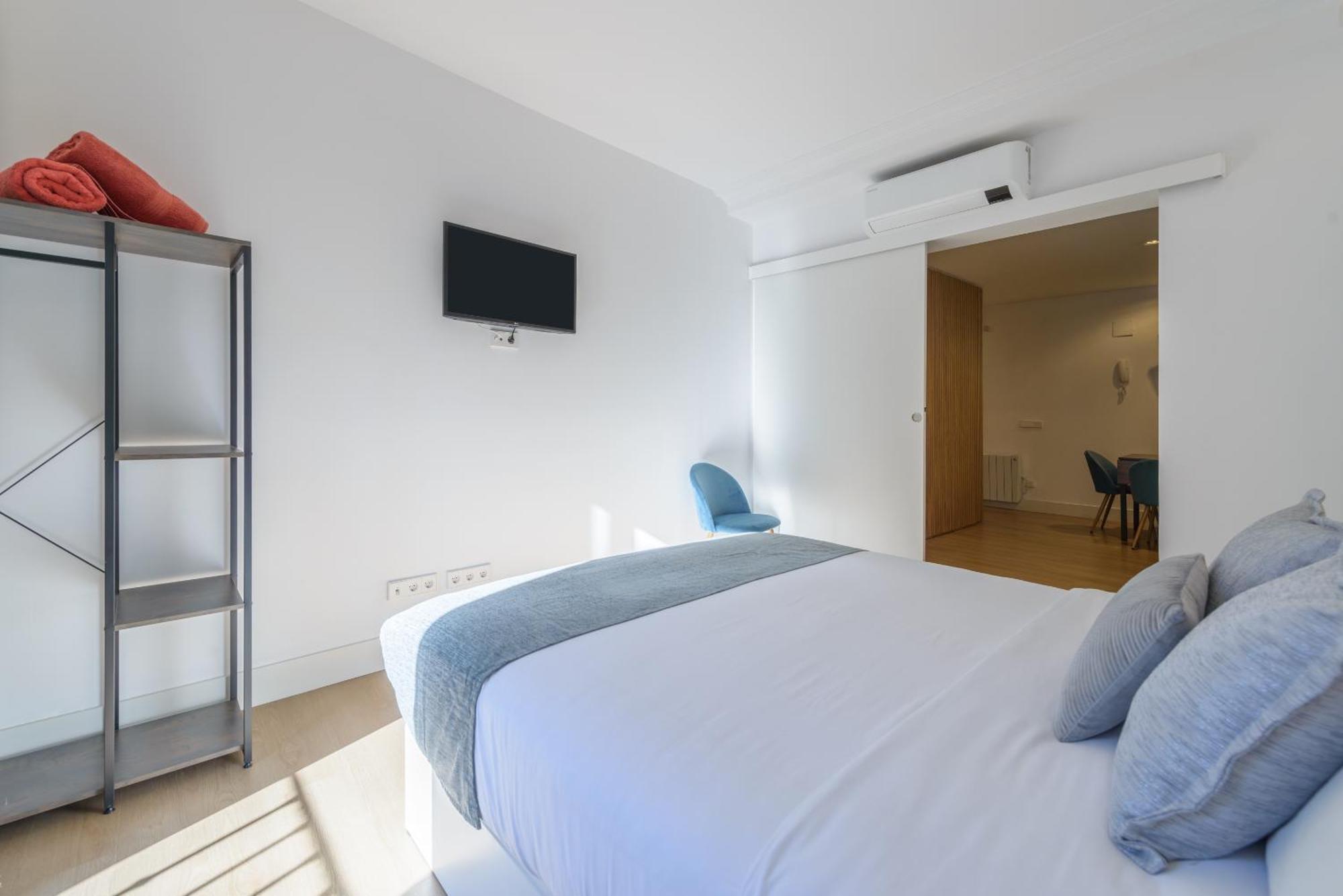 Apartment Gran Via New 2br 1bth Elevator
