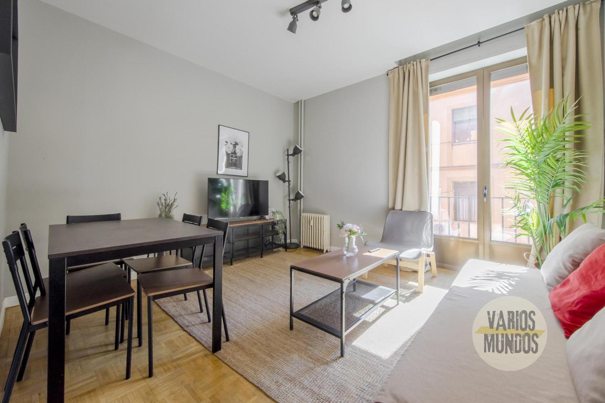 Amplio Y Centrico 9pax En La Latina Madrid