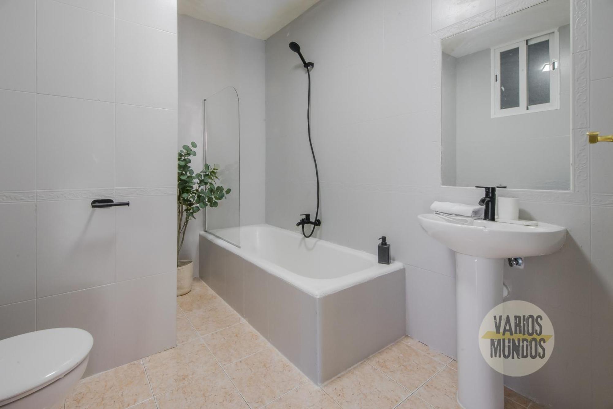 Apartment Amplio Y Centrico 9pax En La Latina Madrid