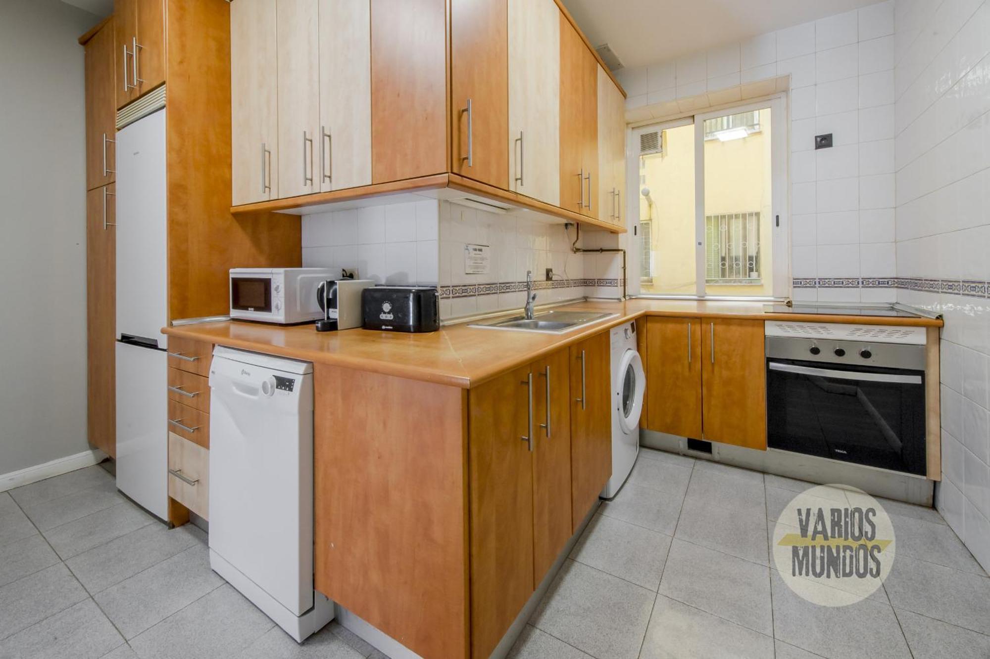 Apartment Amplio Y Centrico 9pax En La Latina Madrid