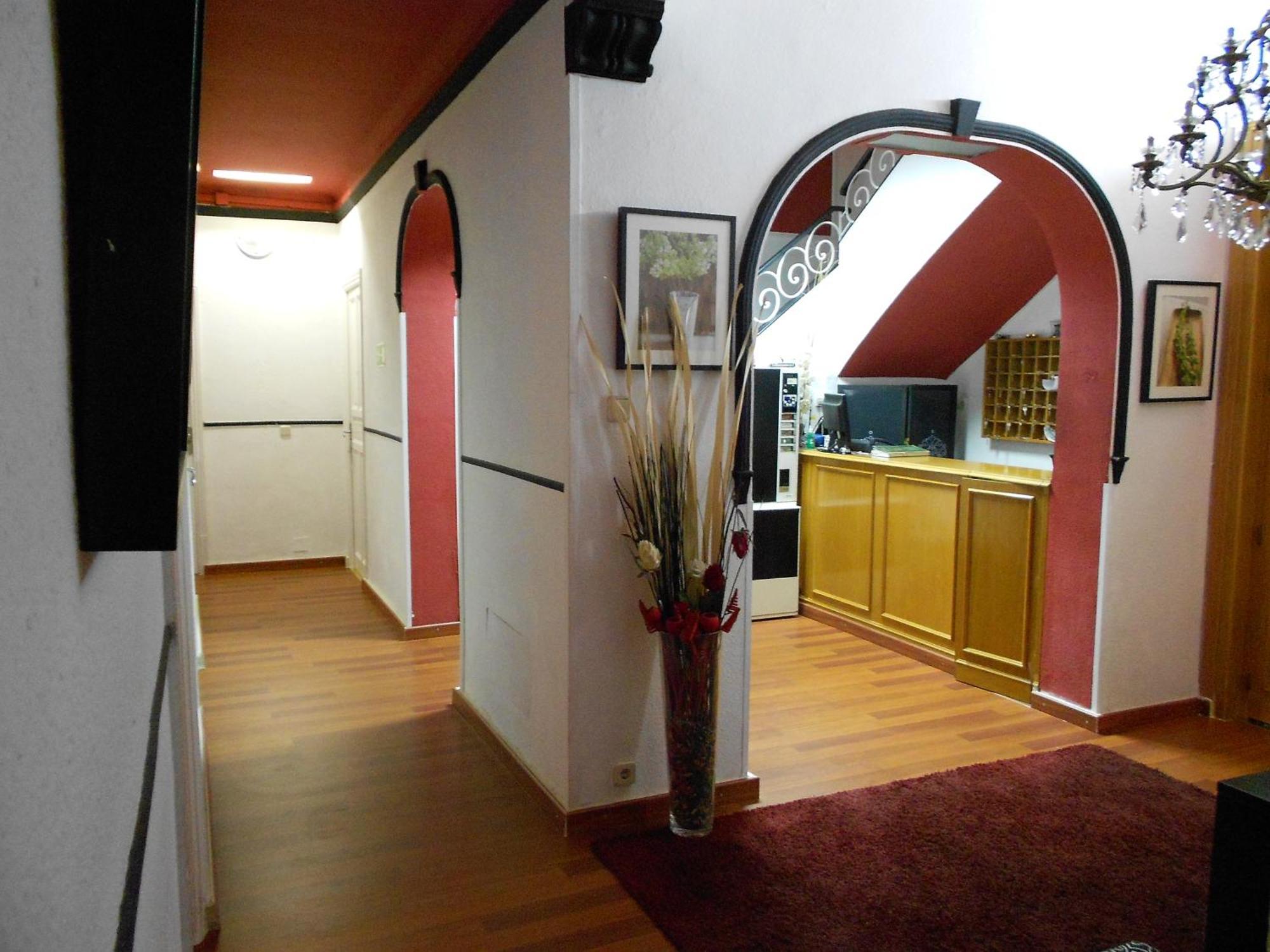 Guest house Valencia 3*