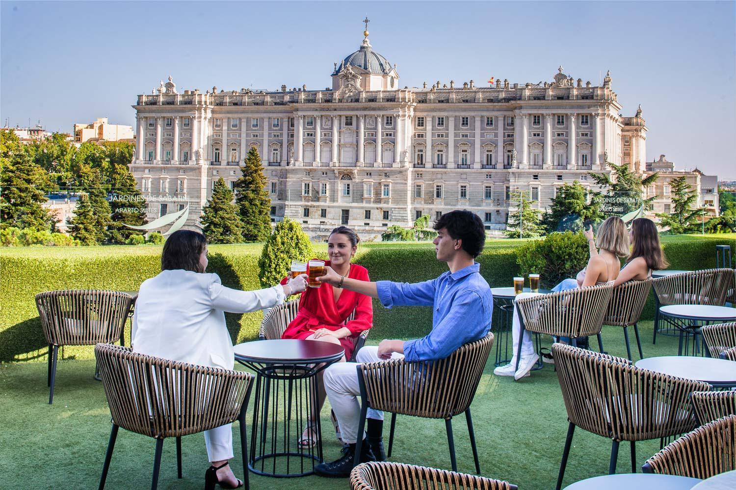 Aparthotel Apartosuites Jardines De Sabatini Madrid