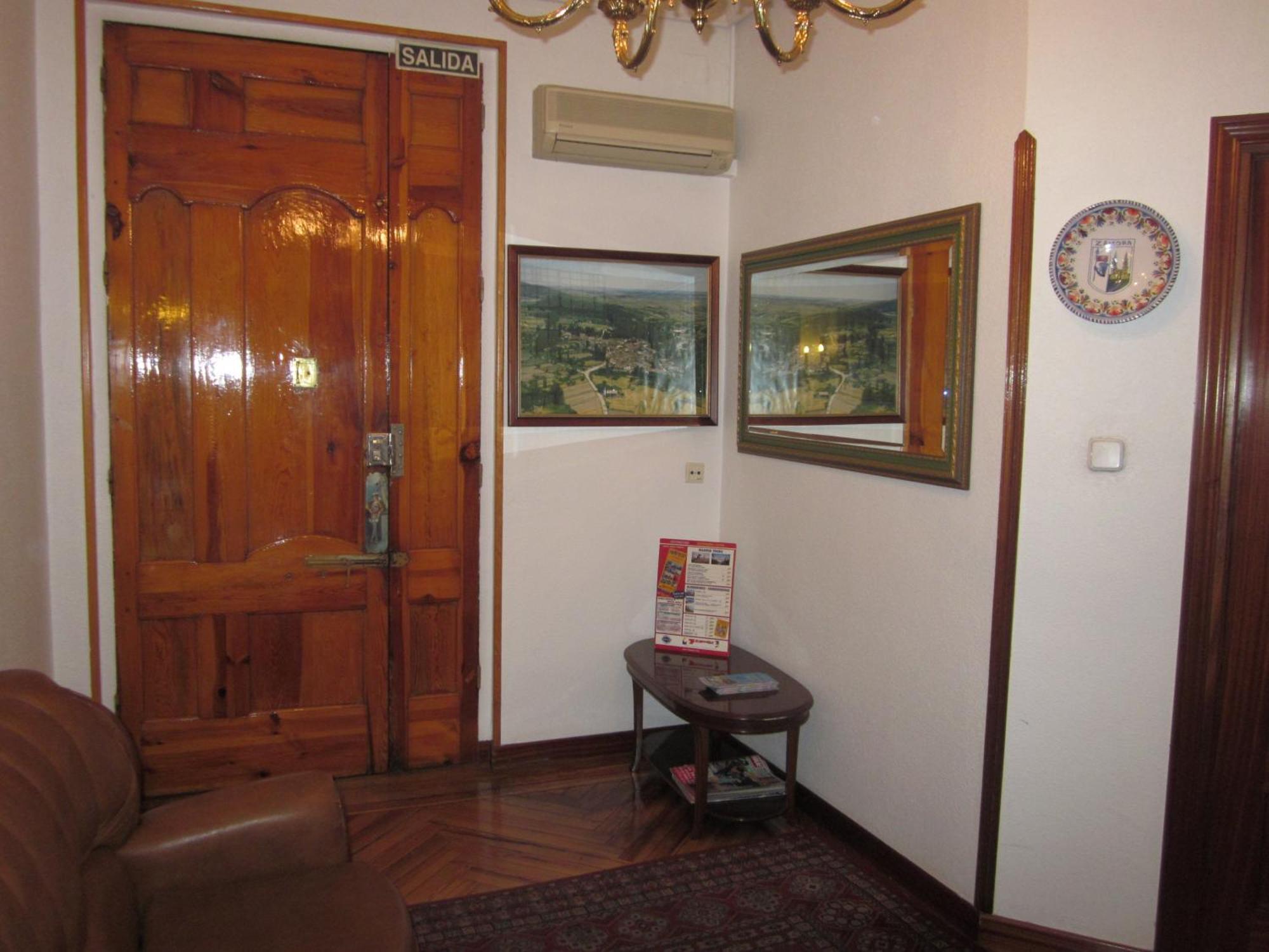 Gasthof Splendid - Gran Via Madrid