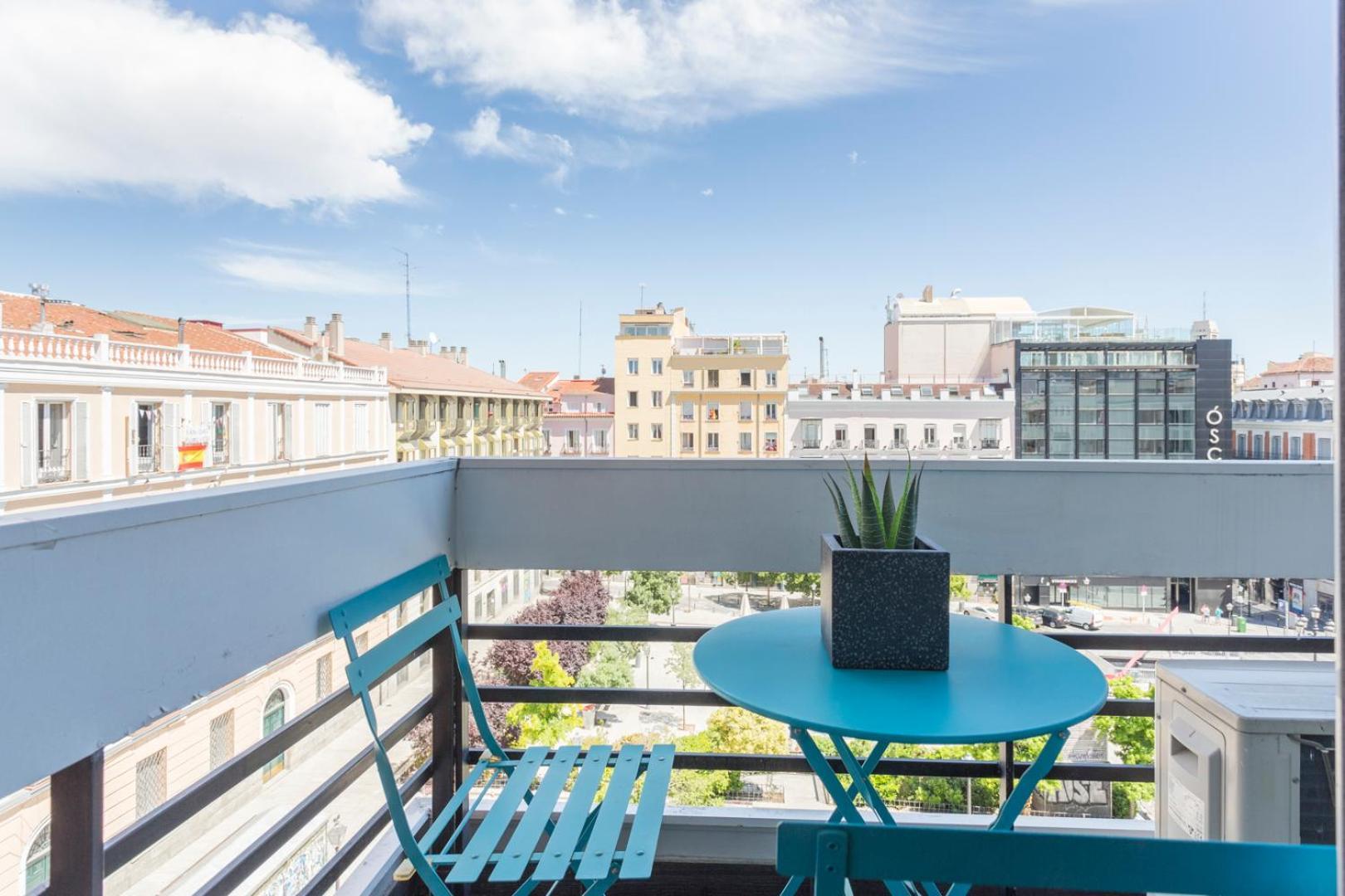 Cozy Overlooking Pedro Zerolo Square