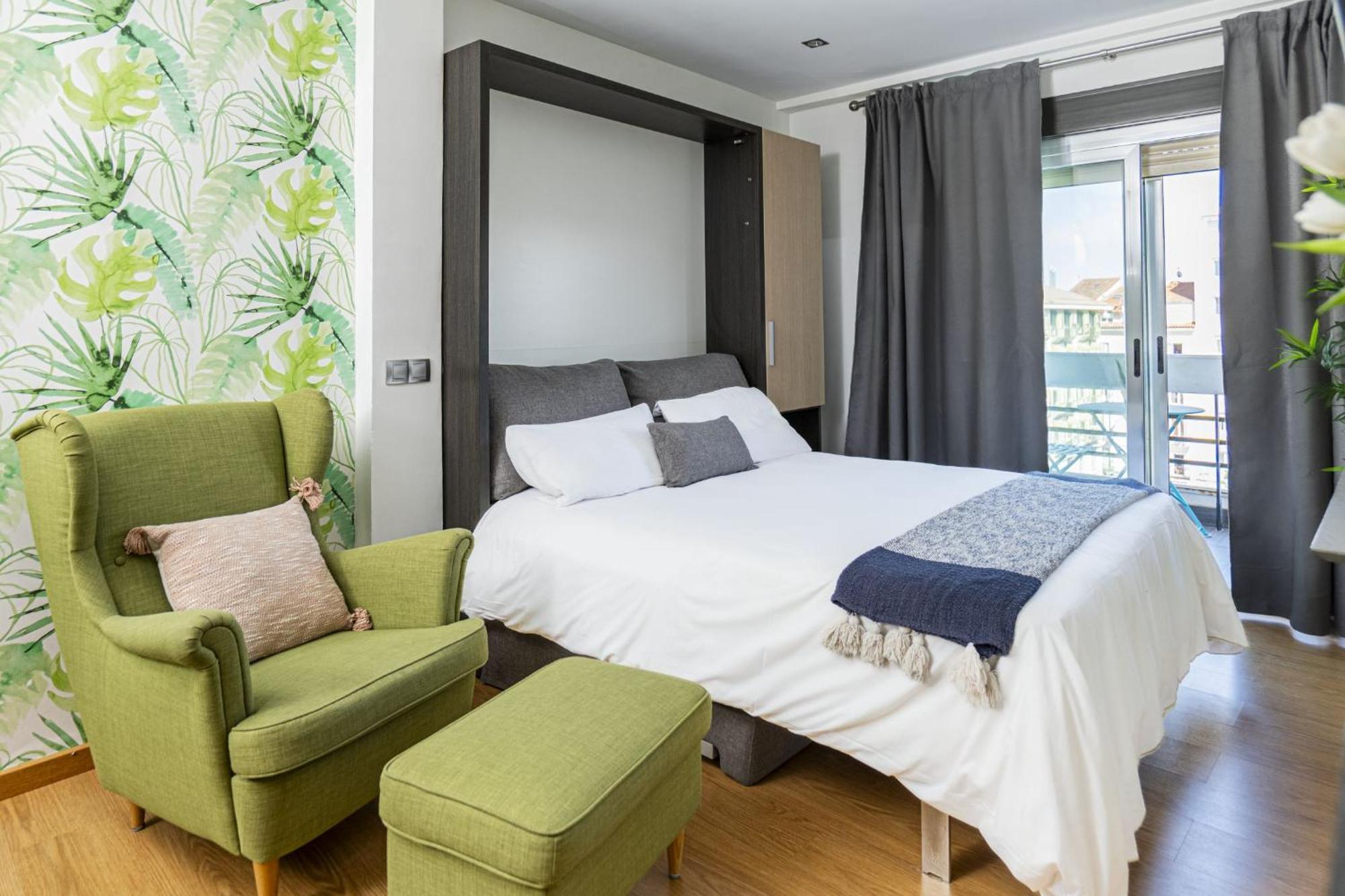 Apartamento Cozy Overlooking Pedro Zerolo Square *