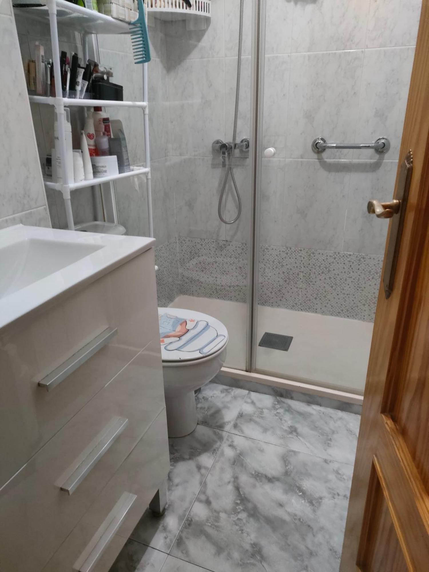 Apartamento Privada, Luminosa Y Bien Comunicada *