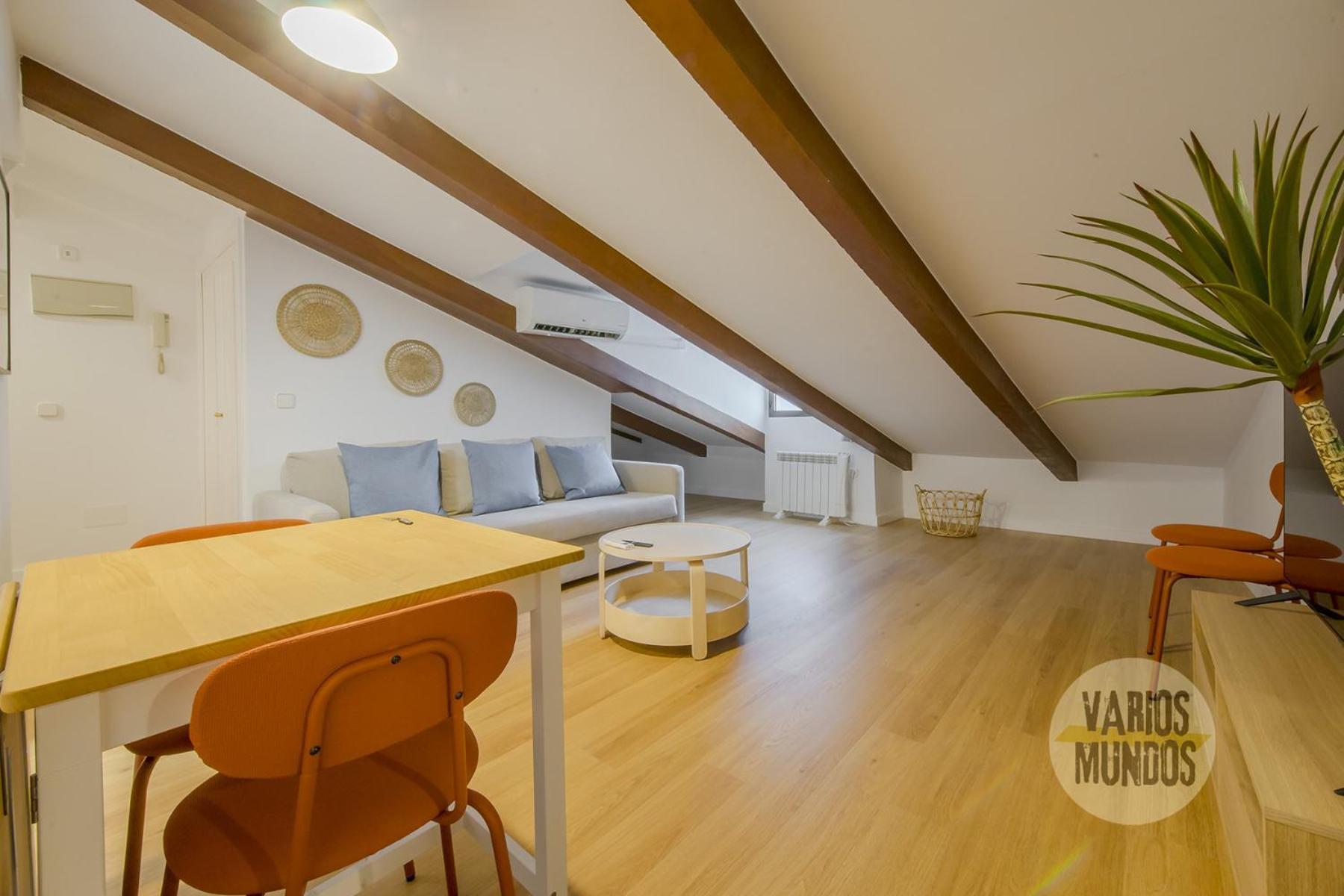 Apartment Fashion Design Loft En Calle Carretas-sol 4pax *
