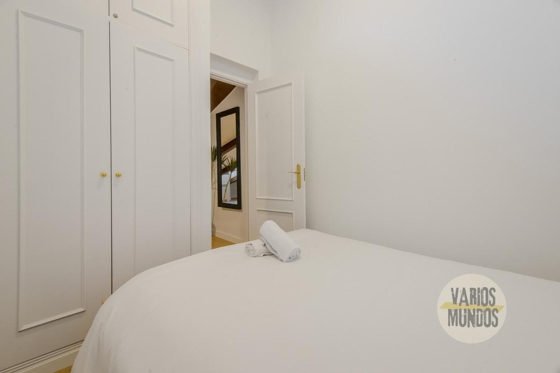 Apartment Fashion Design Loft En Calle Carretas-sol 4pax Madrid