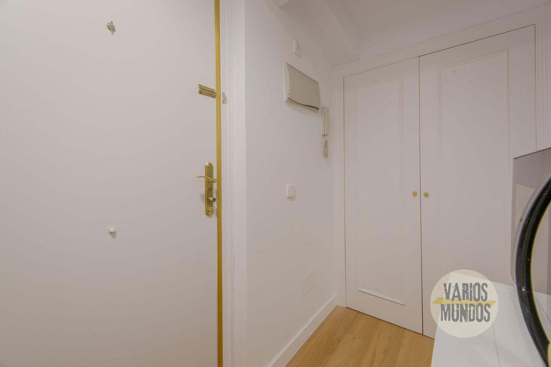 Apartment Fashion Design Loft En Calle Carretas-sol 4pax *