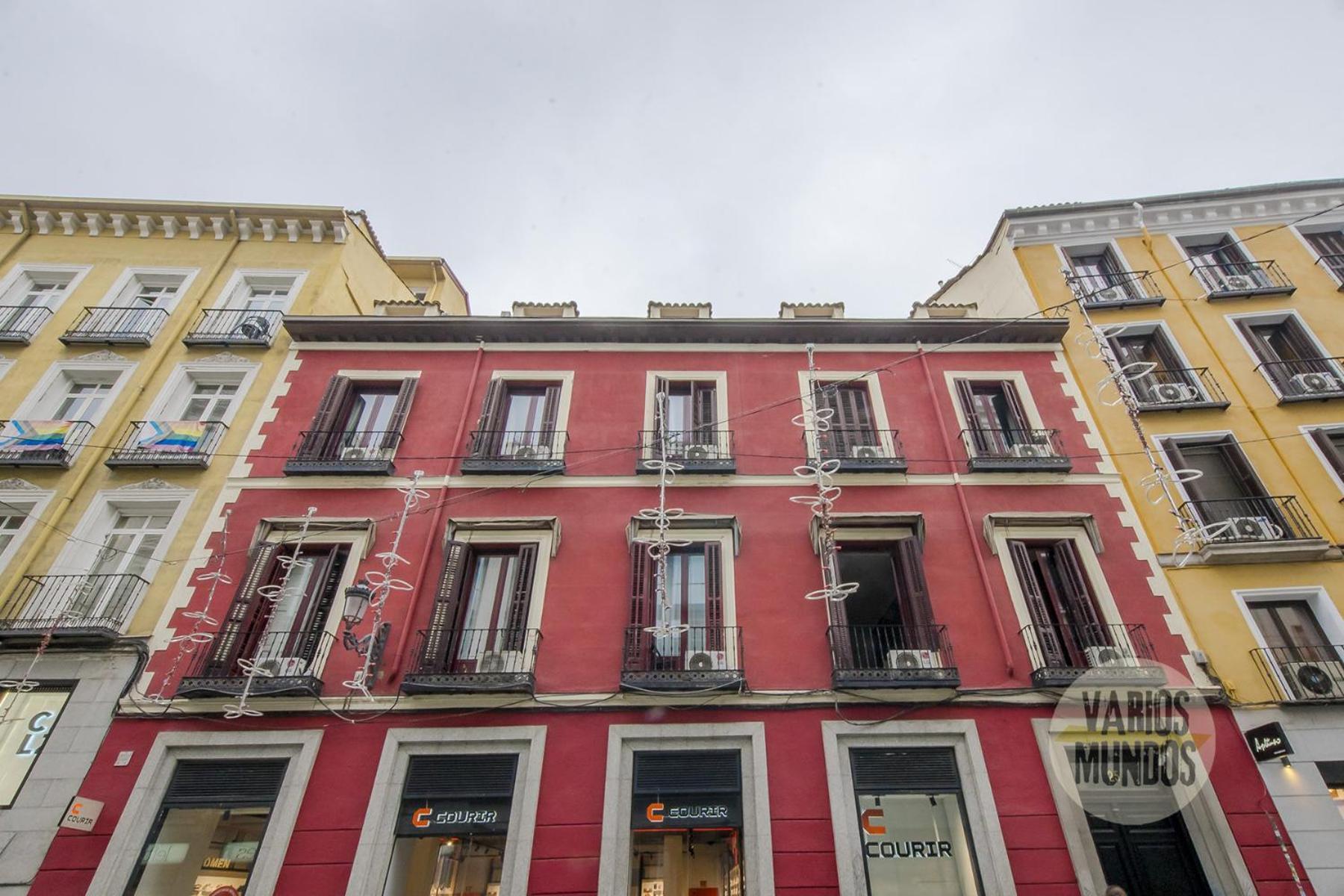 Apartment Fashion Design Loft En Calle Carretas-sol 4pax *