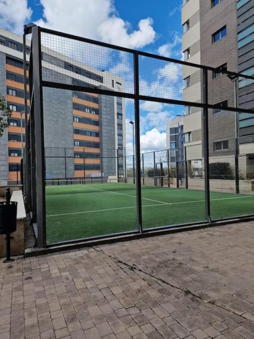 Apartment Valdebebas Con Garaje Gimnasio Y Piscina