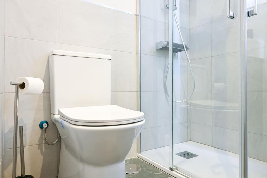 Apartamento For Temporal Espacioso De Tres En Ore51 Madrid