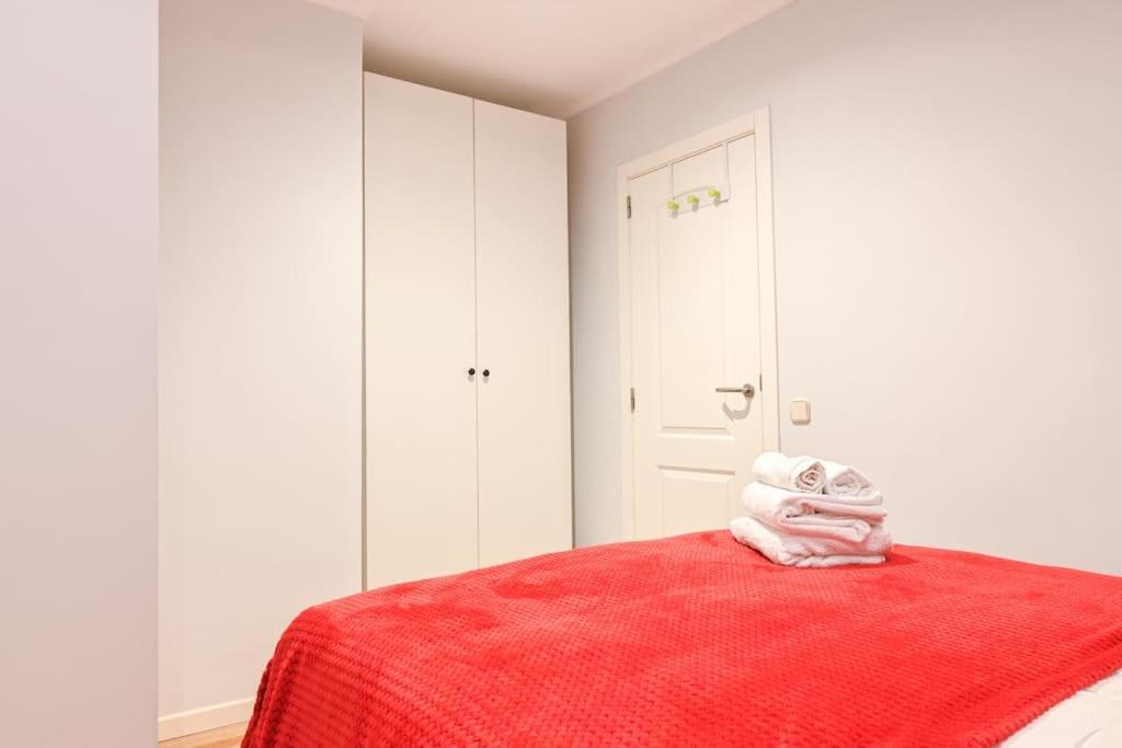 Apartamento For Temporal Espacioso De Tres En Ore51 Madrid