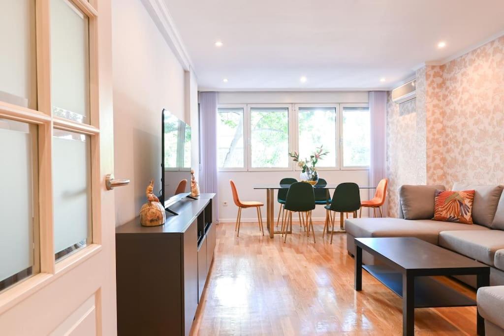 Apartamento For Temporal Espacioso De Tres En Ore51 Madrid