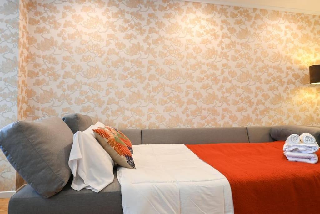 Apartamento For Temporal Espacioso De Tres En Ore51 Madrid