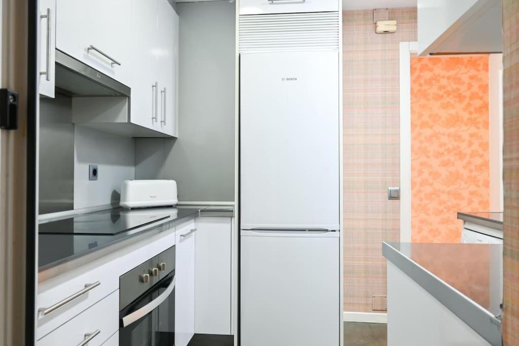 Apartamento For Temporal Espacioso De Tres En Ore51 Madrid
