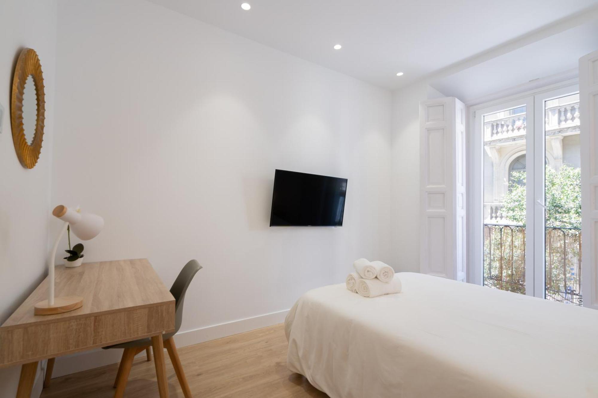 Apartamento Chueca Hortaleza 12pax 5 Bedrooms 5 Baths Madrid