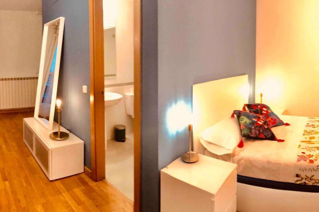 Apartamento Penthouse Independiente A 3 Paradas En Metro De Atocha *