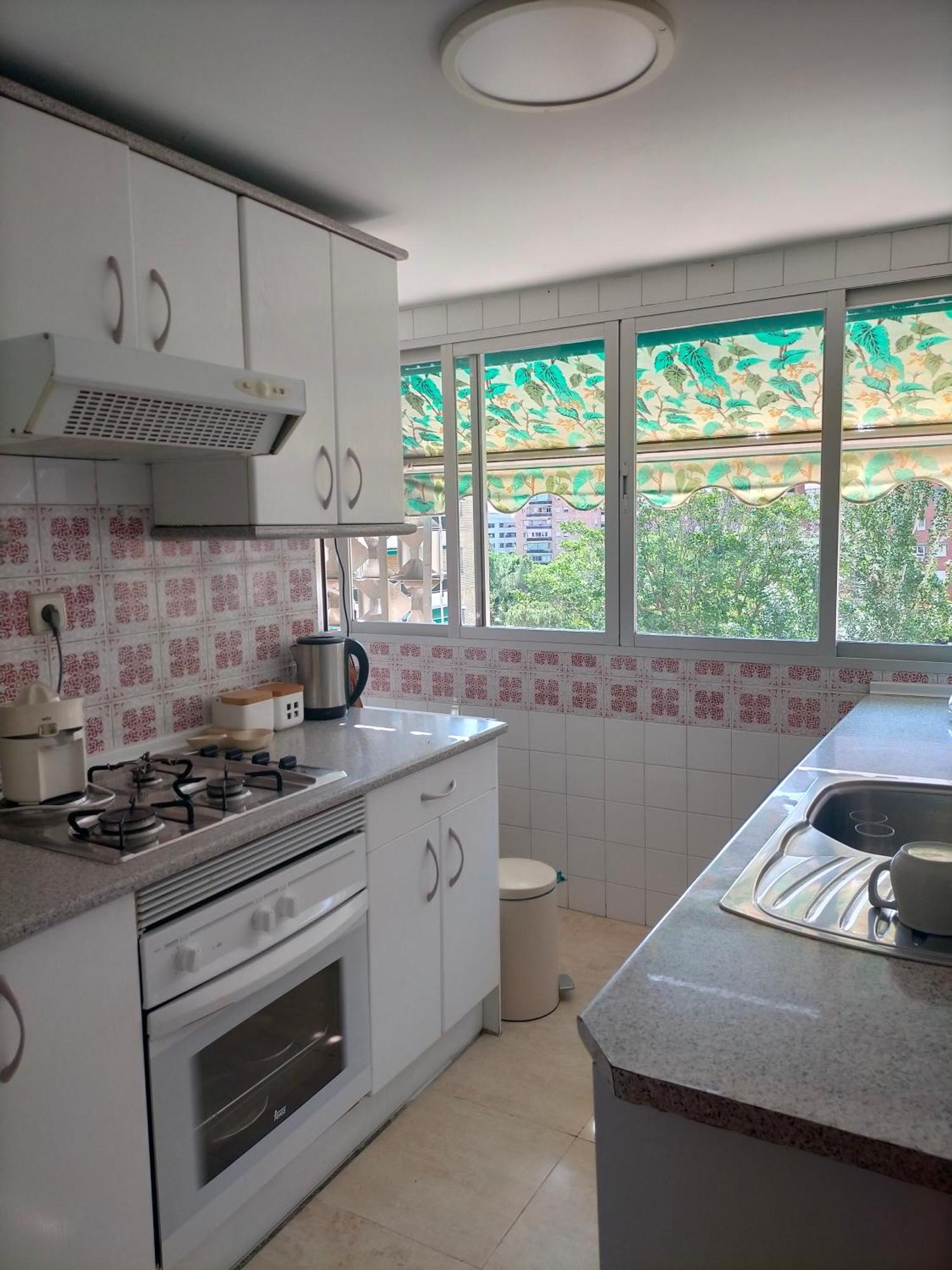 Affittacamere Female Only Pinar De Chamartin Madrid
