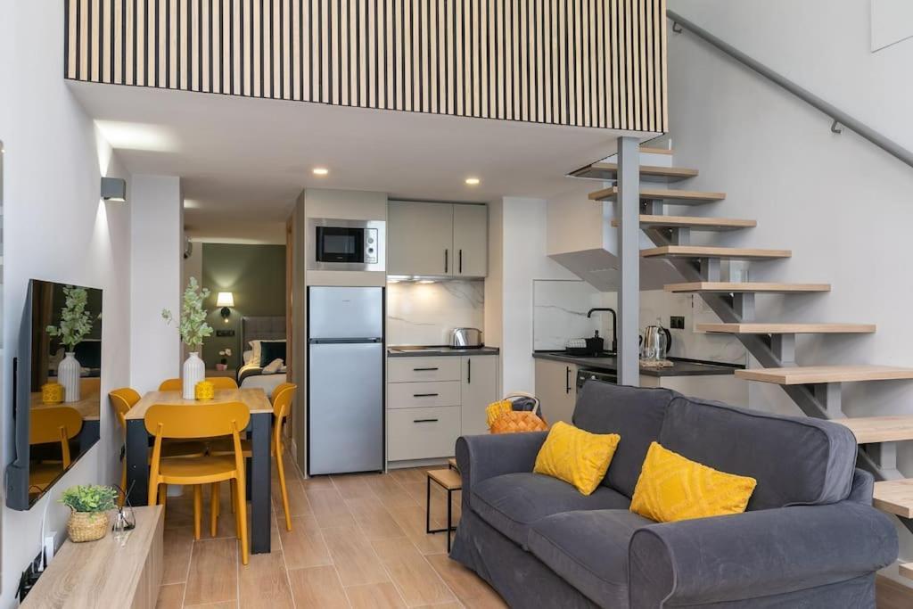 Apartamento New Duplex In Front Of Palacio Vistaalegre