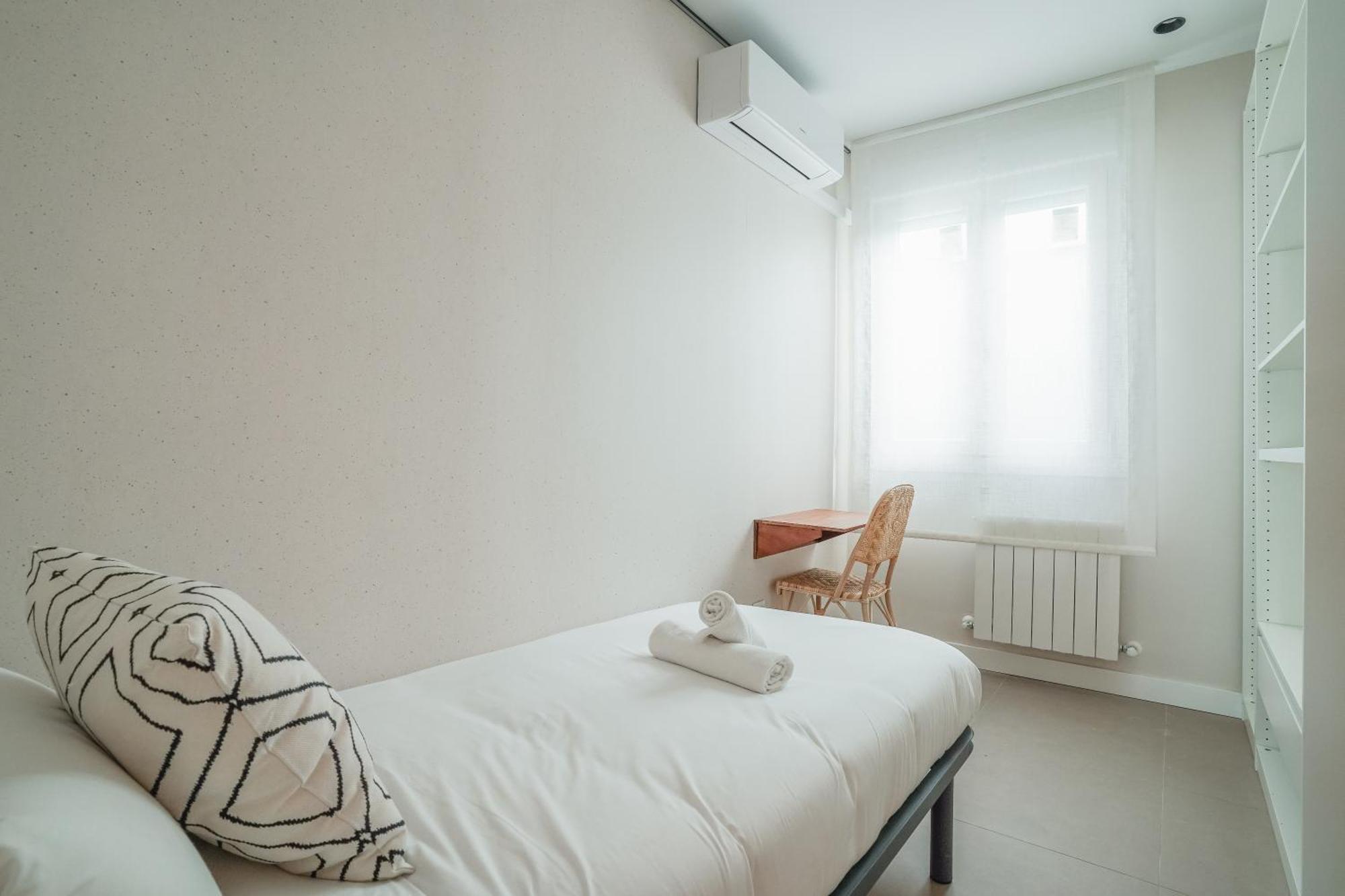 Appartamento Modern Apartment-2bedrooms 1bath-cuatro Caminos