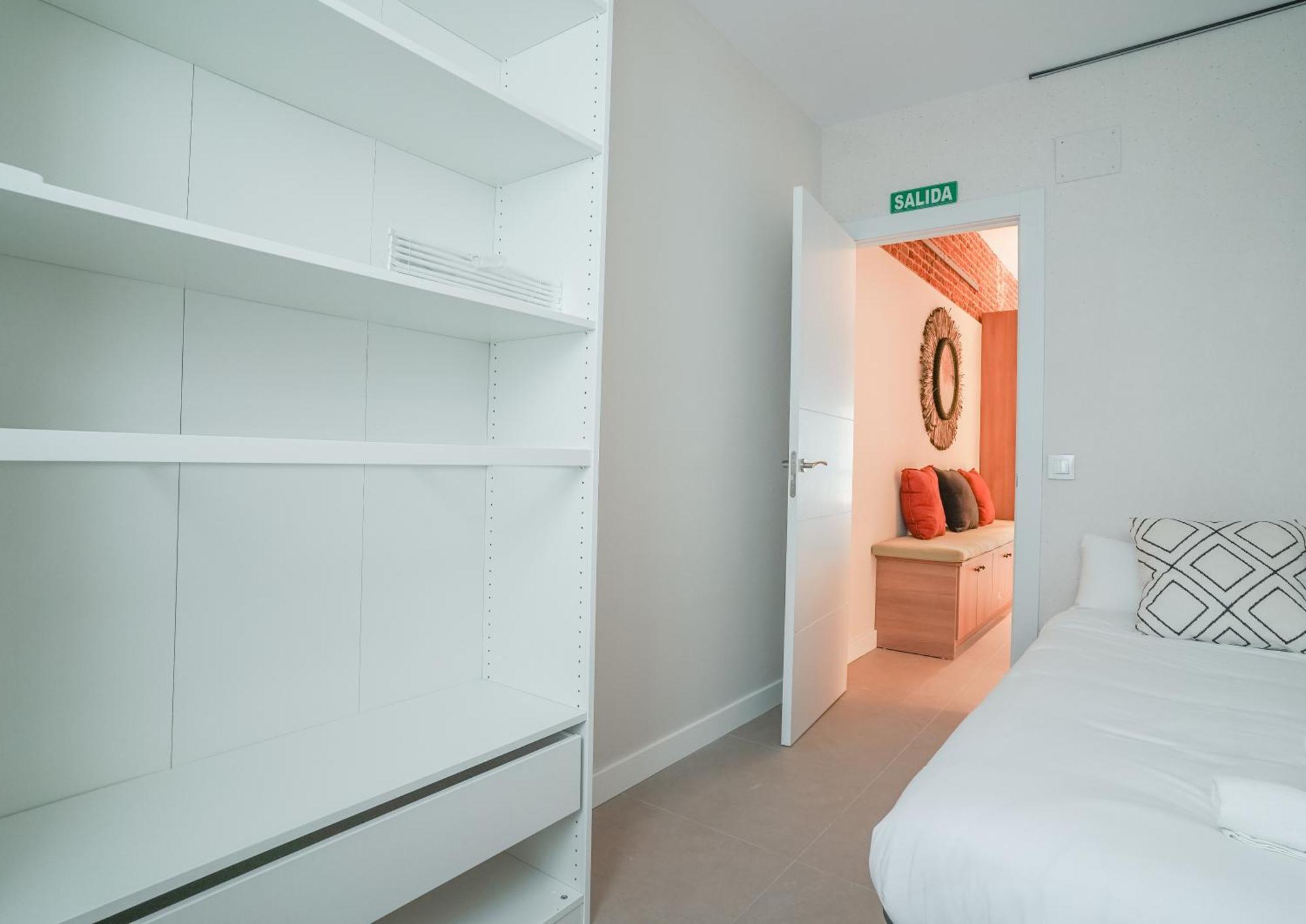Modern Apartment-2bedrooms 1bath-cuatro Caminos *