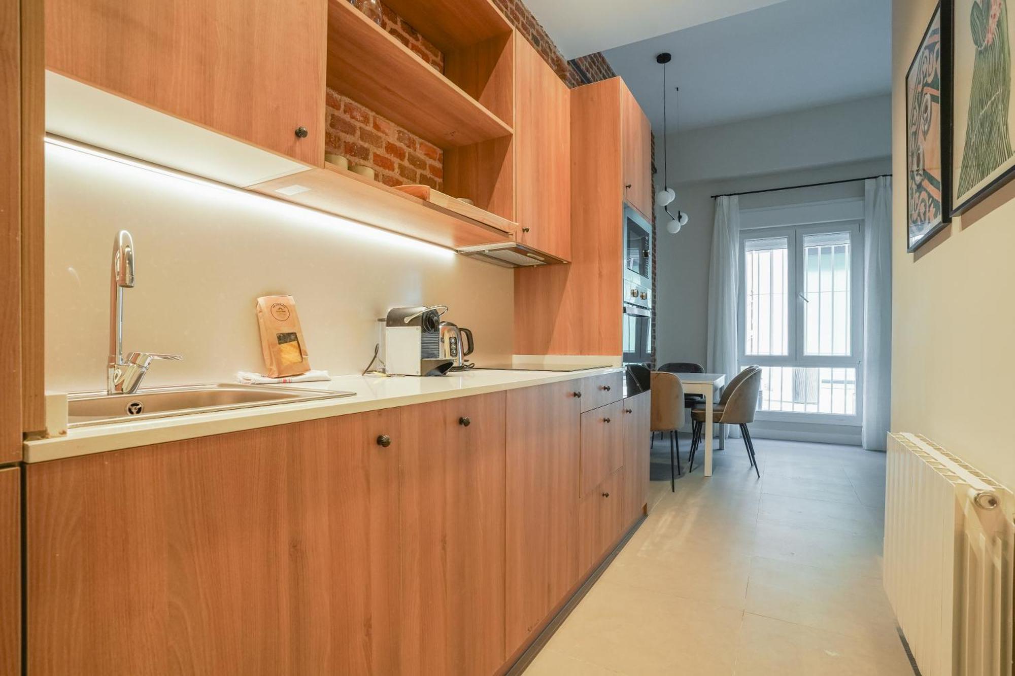 Modern Apartment-2bedrooms 1bath-cuatro Caminos Madrid
