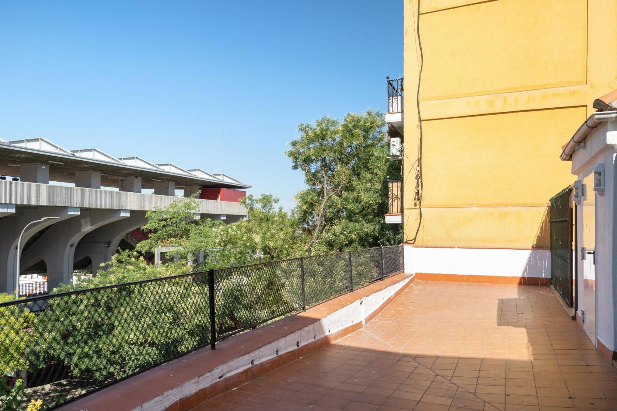 Apartamento En La Avda De La Albufera Alquiler Temporal *