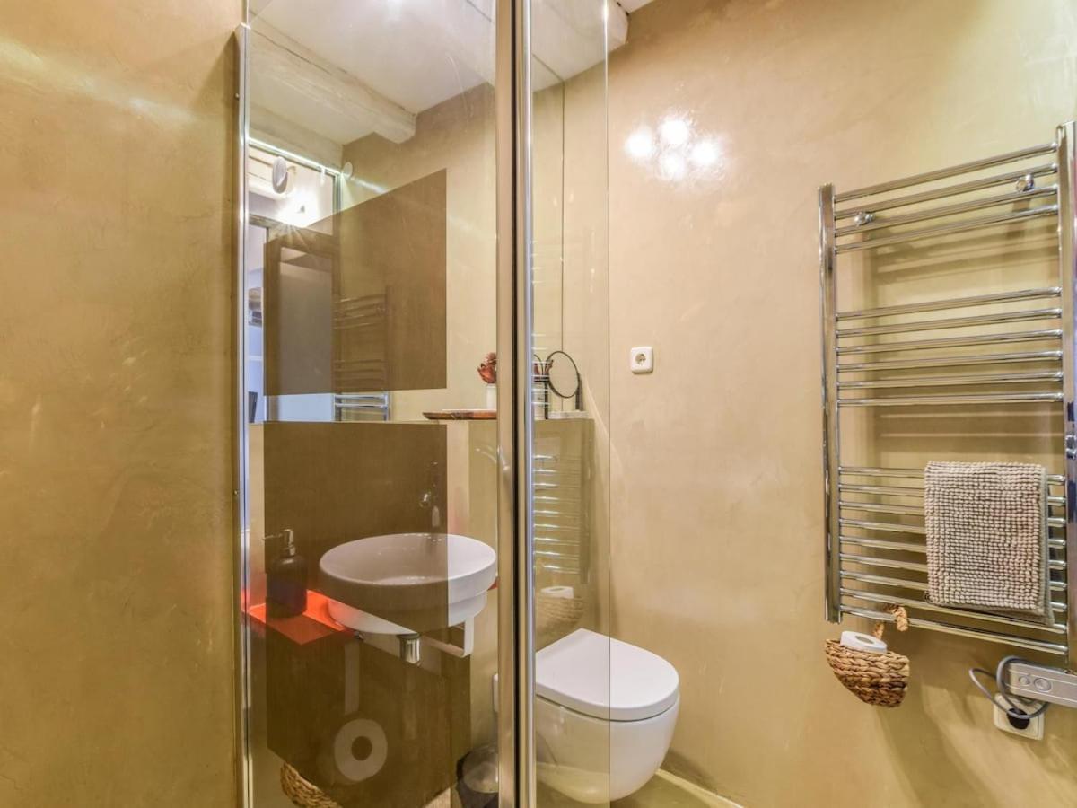 Apartamento Con Doble Altura En Lavapies Madri