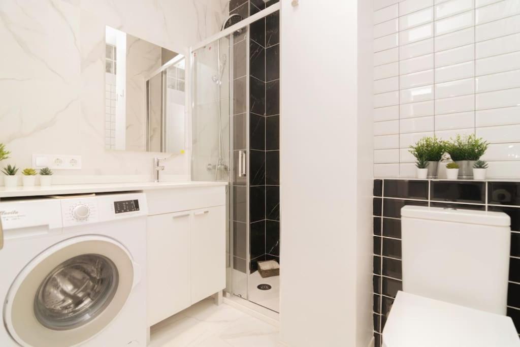 Encanto Celestial En Santa Ursula Apartamento Madrid