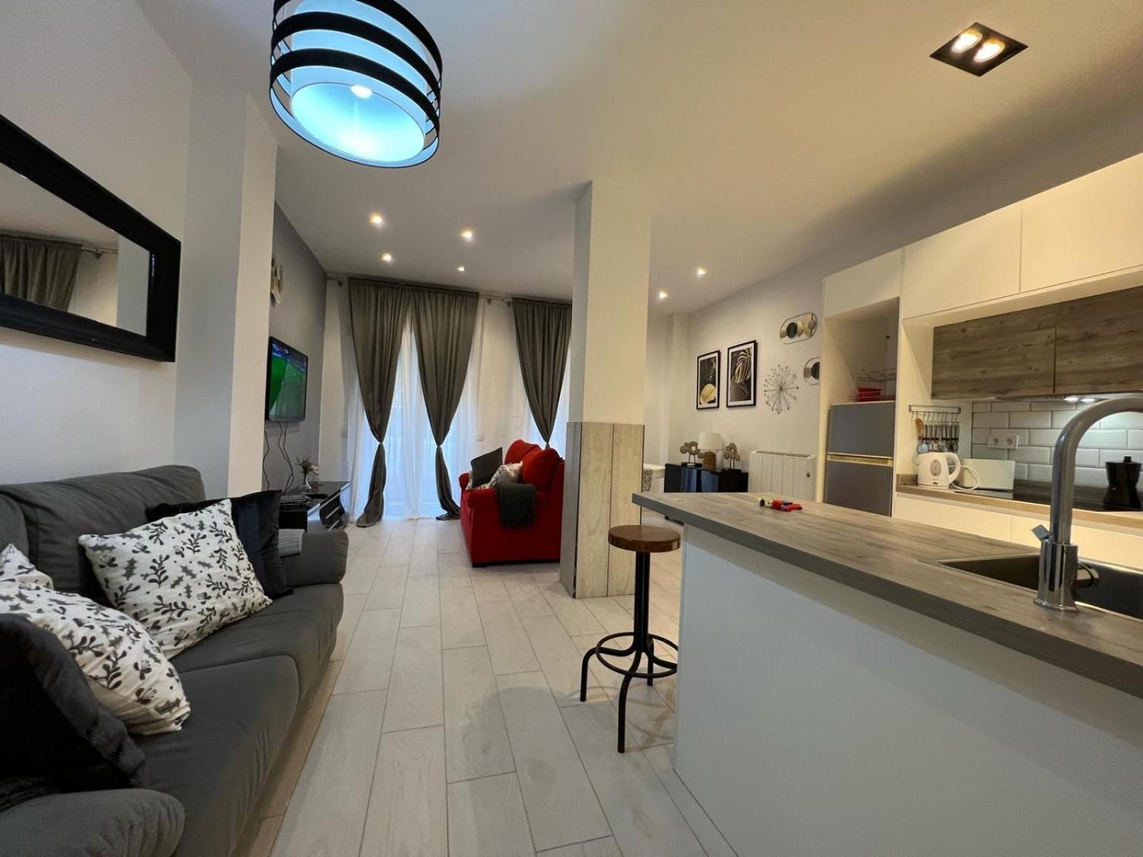 Paseo De La Castellana.lujo Y Garage Apartamento Madri